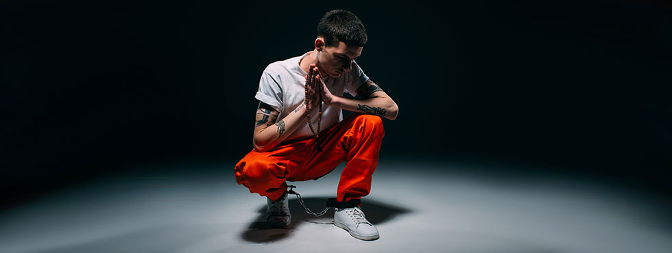 Are criminals born or made?