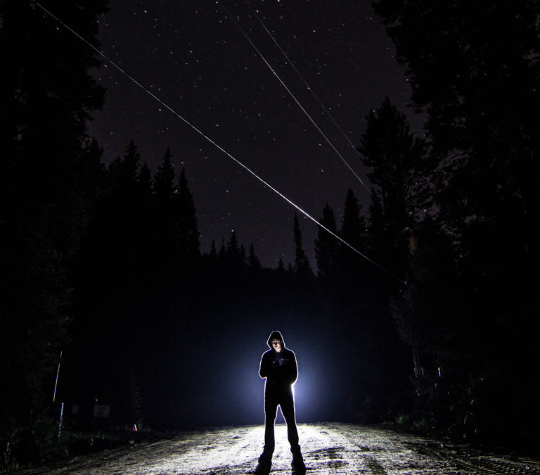 How does an offender choose a victim to murder?